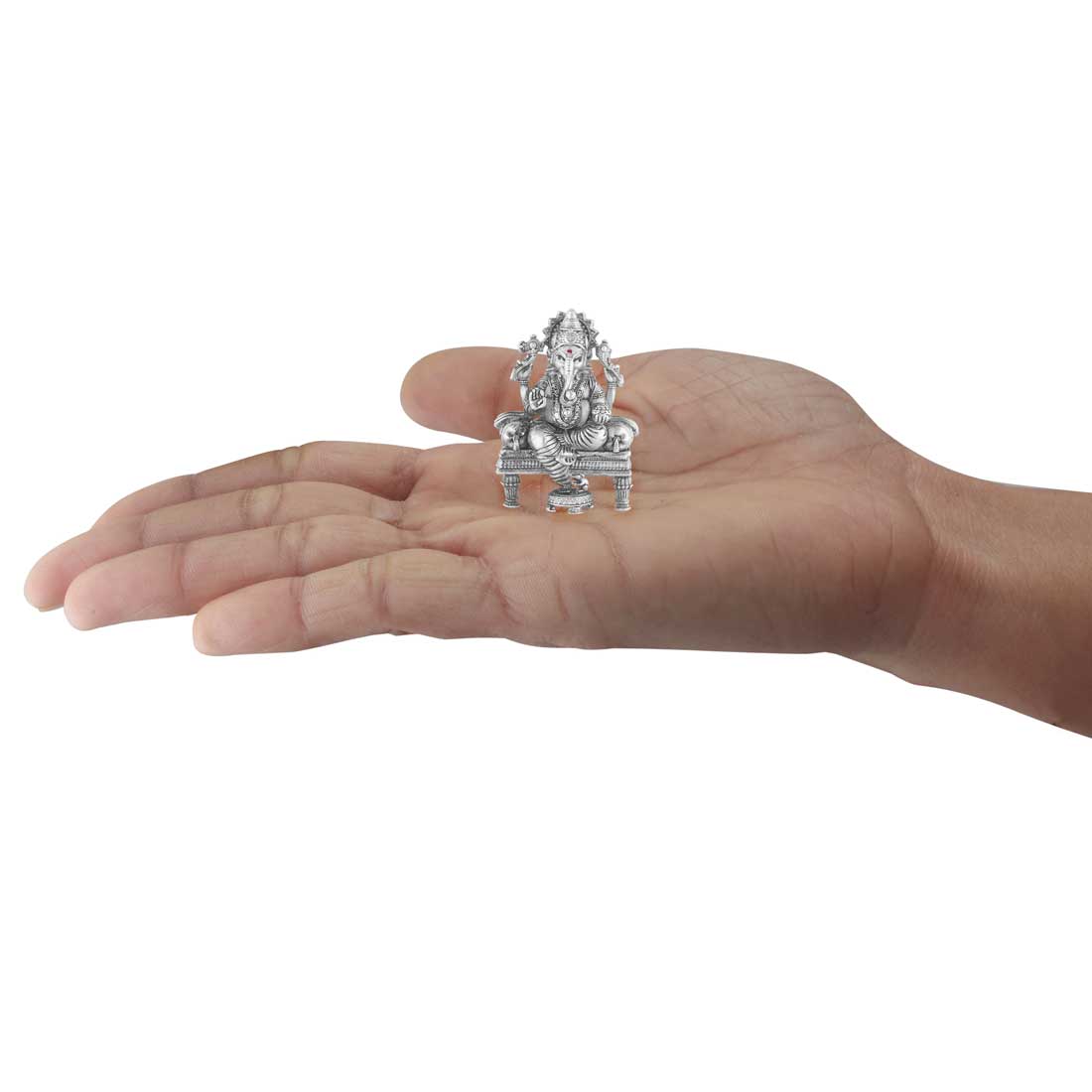 silver_ganesh_mukut_on_hand