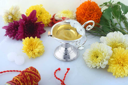 diya_with_handle_color_background