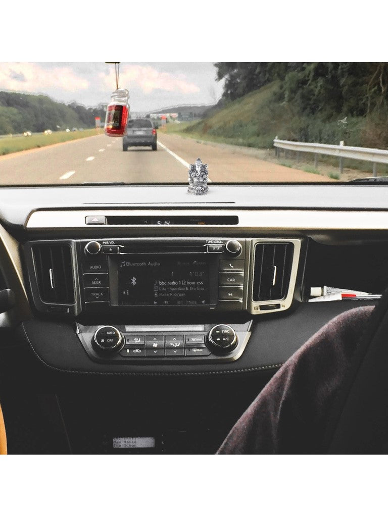 ganesh car dashboard look